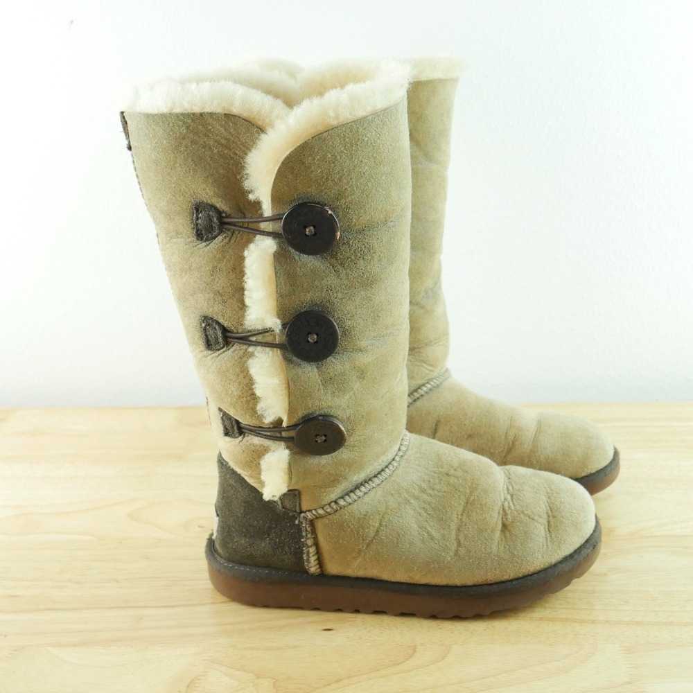 Ugg Bailey‎ Button Triplet Boots Size 7 Shearling Suede Pull On Multicolor Y2K